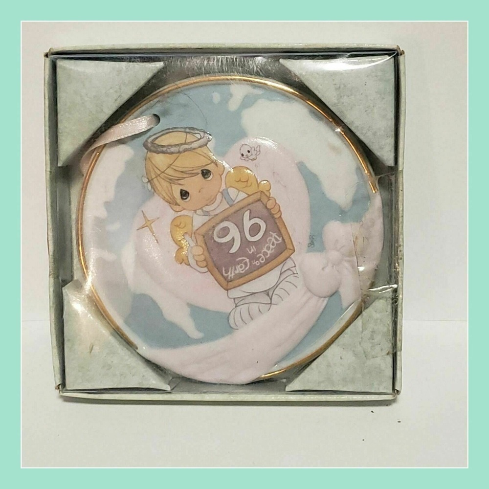 Precious Moments 181277 Dated‎ Ornament 1996 Peace On Earth Anyway Boy